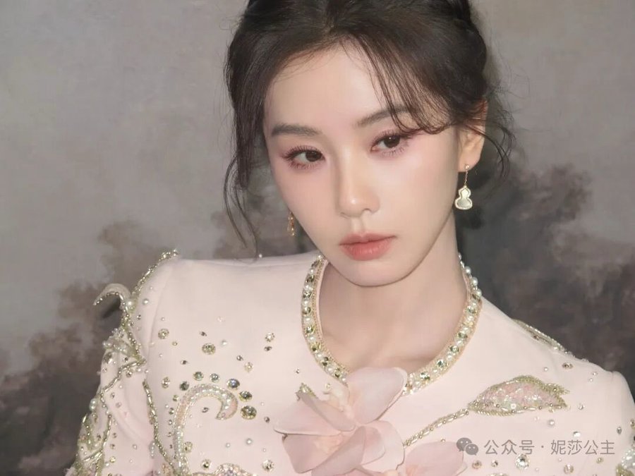 博物馆艺术展览自拍