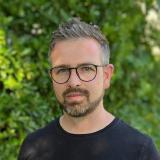 尤里·斯特鲁姆普洛纳