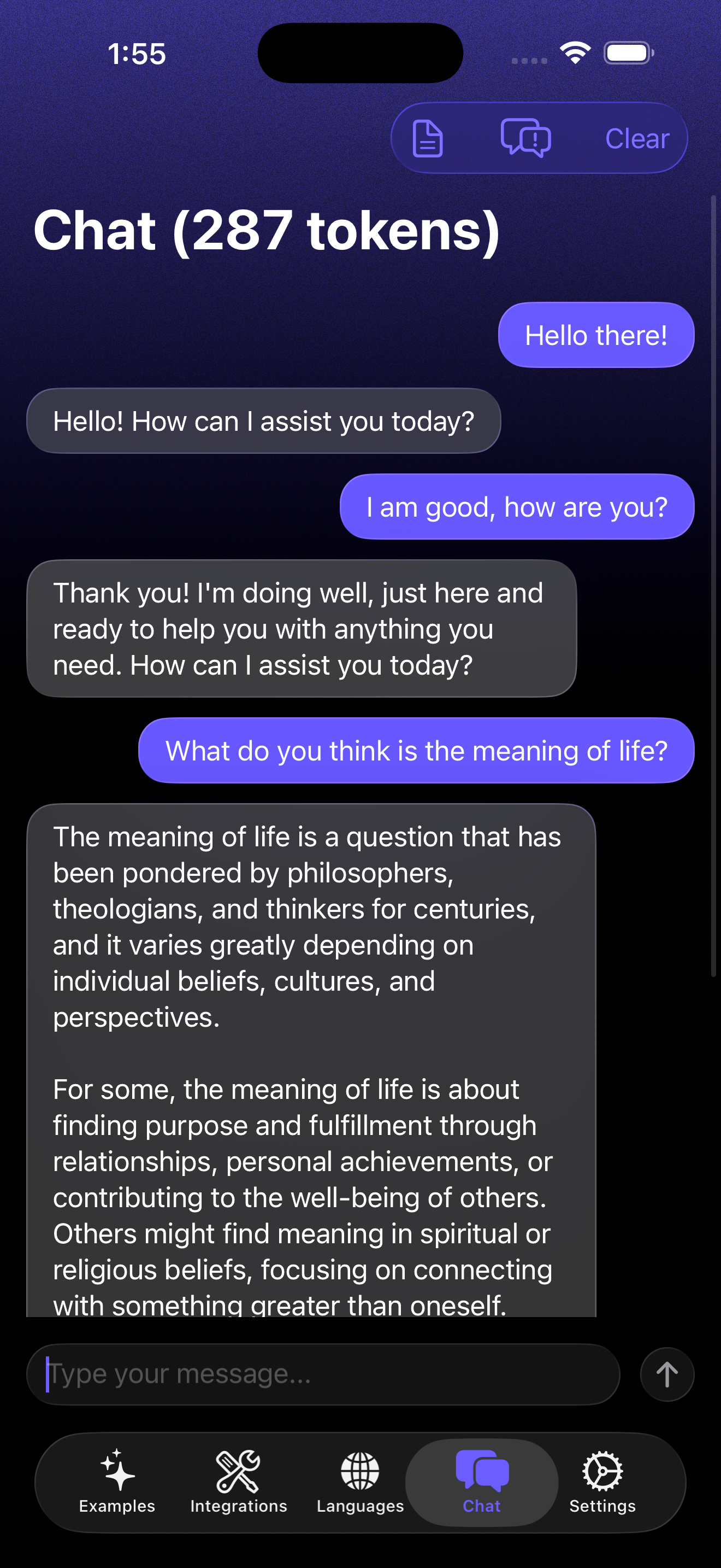 FMF 聊天 - 聊天界面展示了一场关于生命意义的对话，用户消息在右侧，AI 回答在左侧，其中包含一段详尽的哲学解答