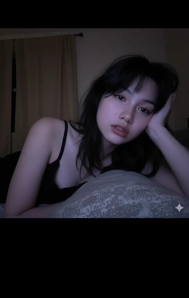 Awesome GPT4o/GPT-4o Image Prompts-卧室微光里的慵懒瞬间